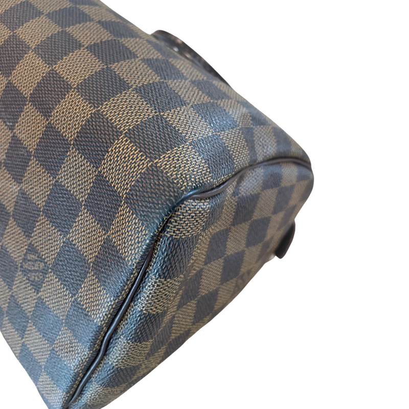 Bolsa Louis Vuitton Speedy 25 Damier Ebene. Usada poucas vezes, acompanha  caixa e dust bag. Clique na imagem para ver…