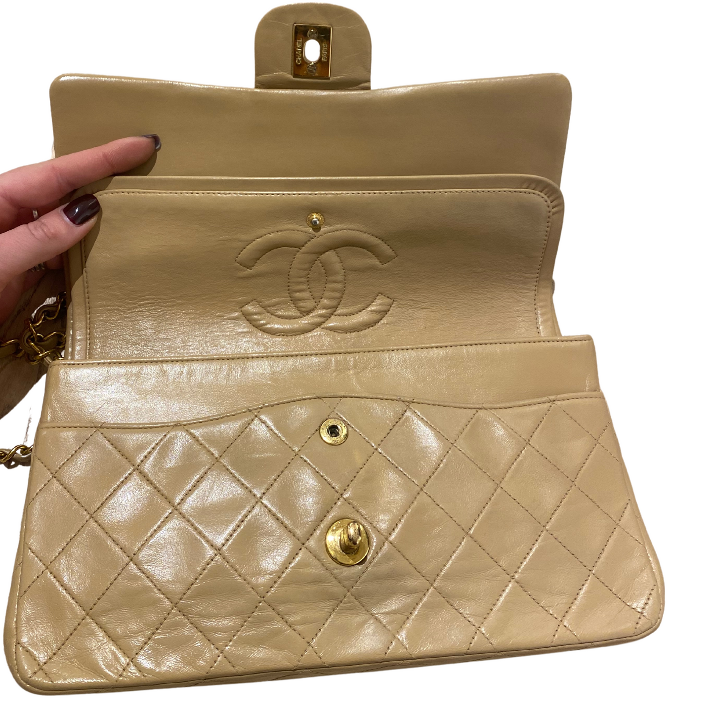 CHANEL CLASSIC FLAP BEIGE